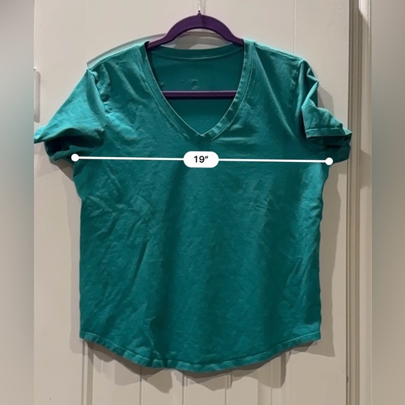 Lululemon Love V-Neck T-Shirt in Maldives Green - Picture 9 of 10